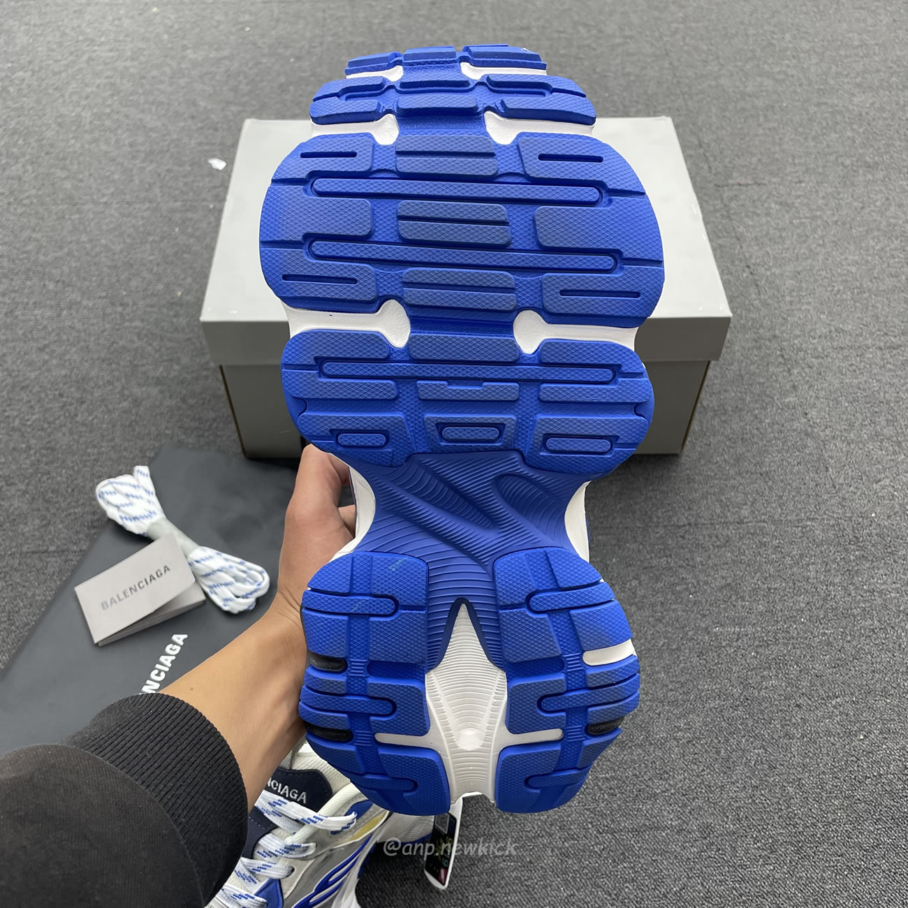 Balenciaga Cargo Sneaker White Grey Blue 784341 W2mv6 0328 (11) - www.newkick.vip